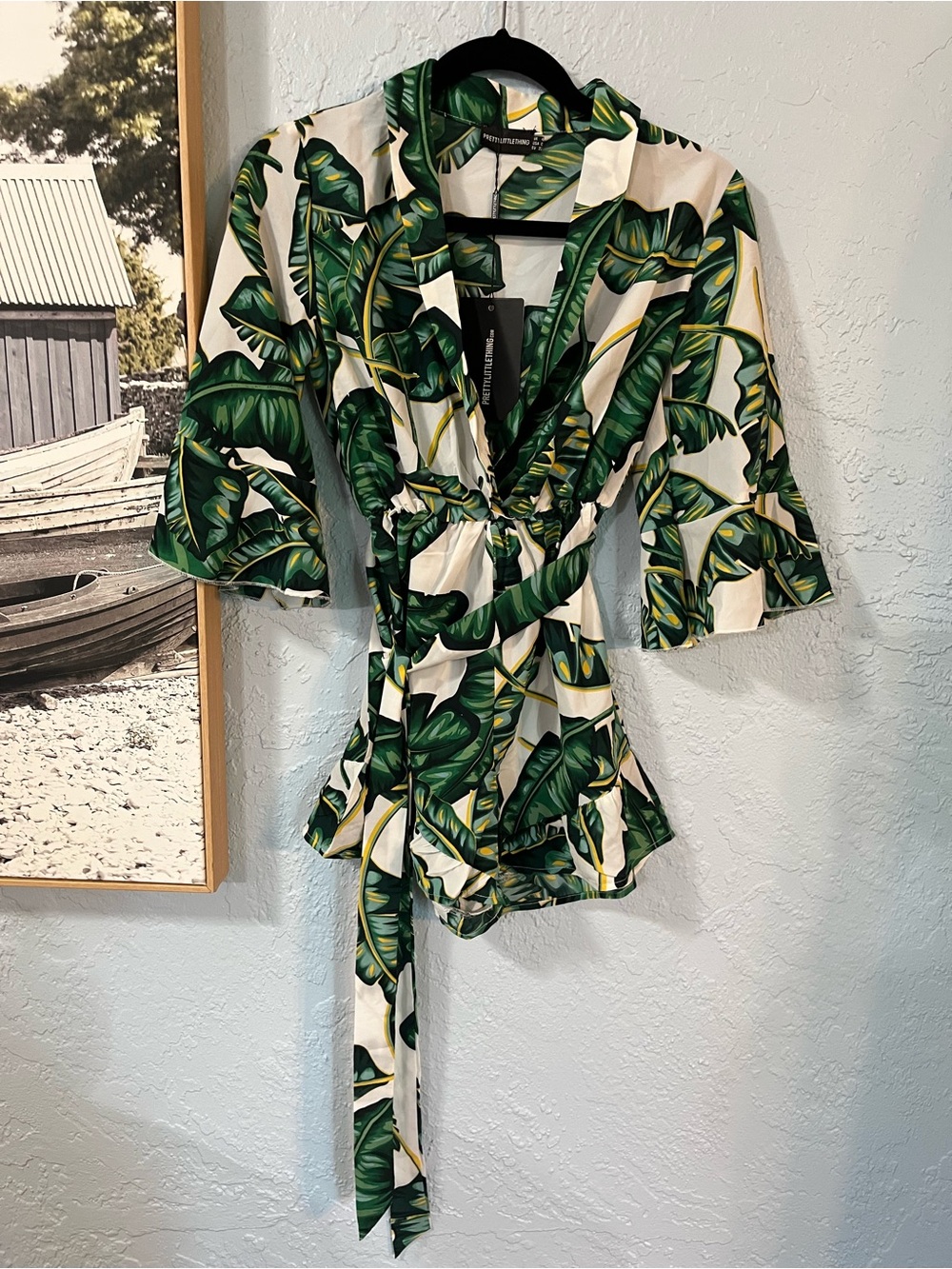 NWT PrettyLittleThing White Green Tropical Leaf Wrap Romper